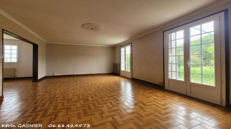 Ma-Cabane - Vente Maison ROULLET SAINT ESTEPHE, 93 m²