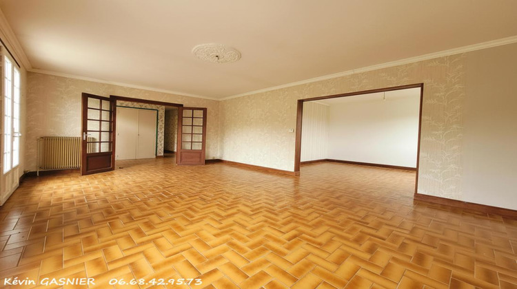 Ma-Cabane - Vente Maison ROULLET SAINT ESTEPHE, 93 m²