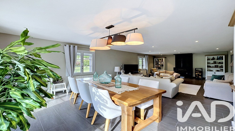Ma-Cabane - Vente Maison Roullet-Saint-Estèphe, 242 m²