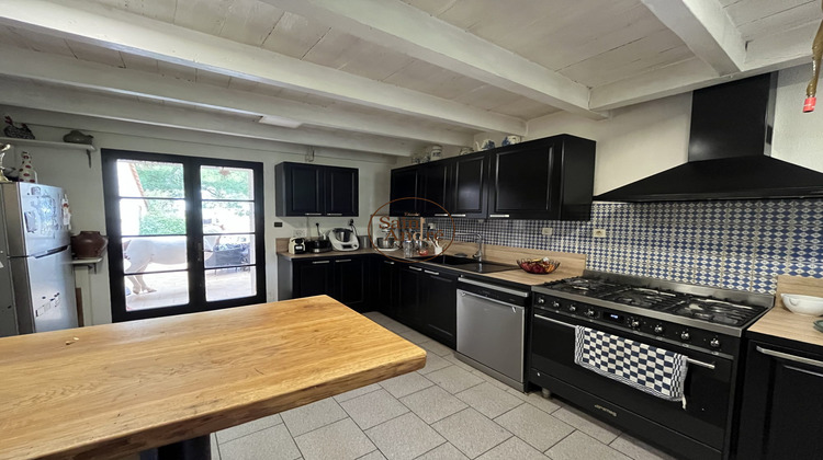 Ma-Cabane - Vente Maison Roullet-Saint-Estèphe, 330 m²