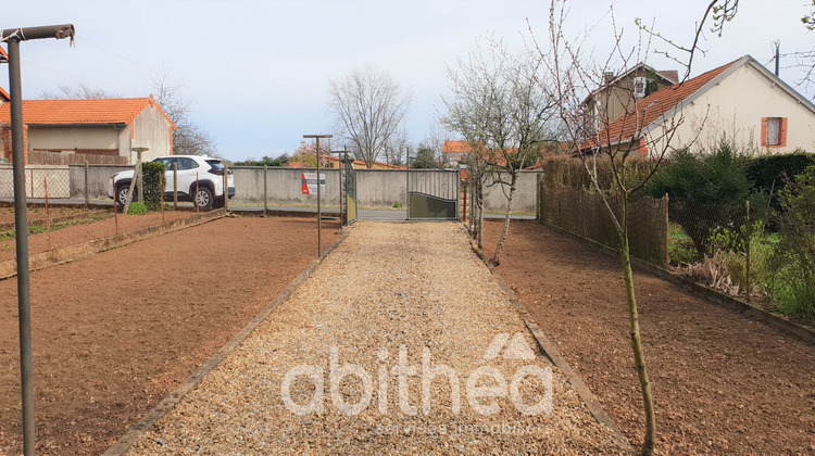 Ma-Cabane - Vente Maison Roumazières-Loubert, 100 m²