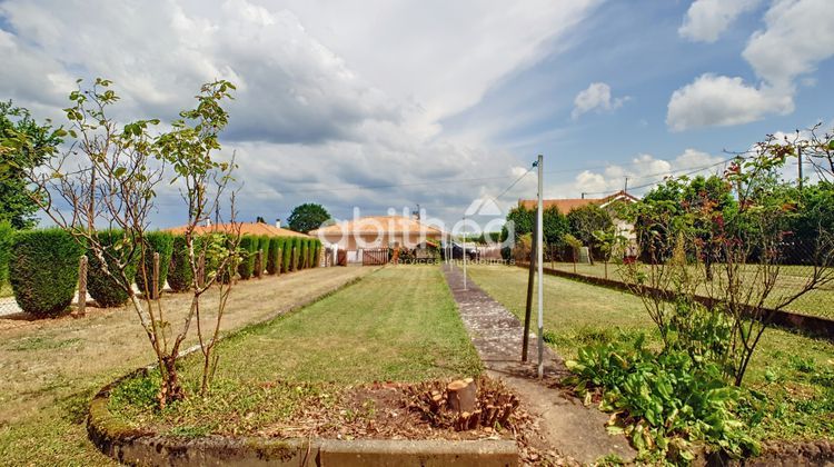 Ma-Cabane - Vente Maison Roumazières-Loubert, 120 m²