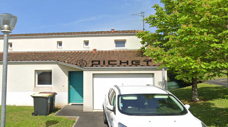 Ma-Cabane - Vente Maison RUELLE-SUR-TOUVRE, 79 m²