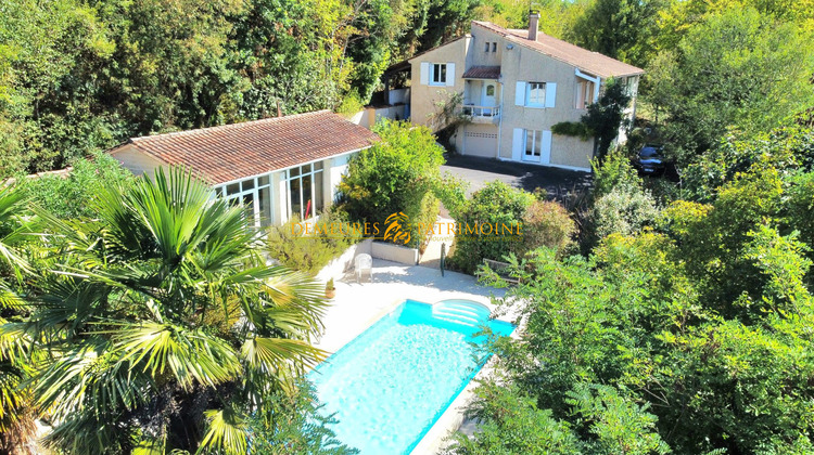 Ma-Cabane - Vente Maison Ruelle-sur-Touvre, 260 m²