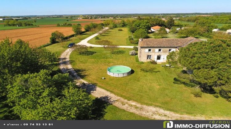 Ma-Cabane - Vente Maison RUFFEC, 302 m²