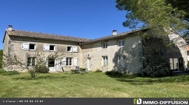 Ma-Cabane - Vente Maison RUFFEC, 302 m²