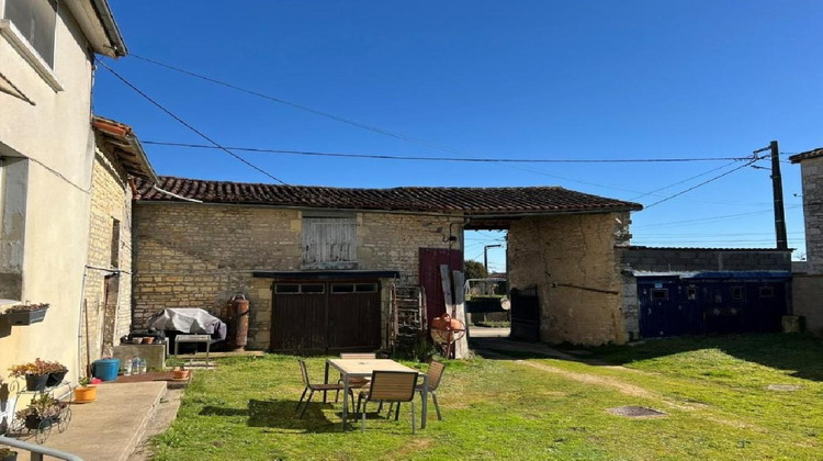 Ma-Cabane - Vente Maison RUFFEC, 100 m²