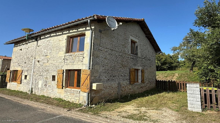 Ma-Cabane - Vente Maison RUFFEC, 96 m²