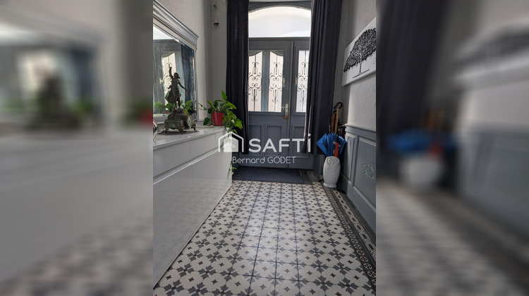 Ma-Cabane - Vente Maison Ruffec, 374 m²