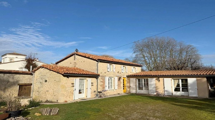 Ma-Cabane - Vente Maison RUFFEC, 106 m²