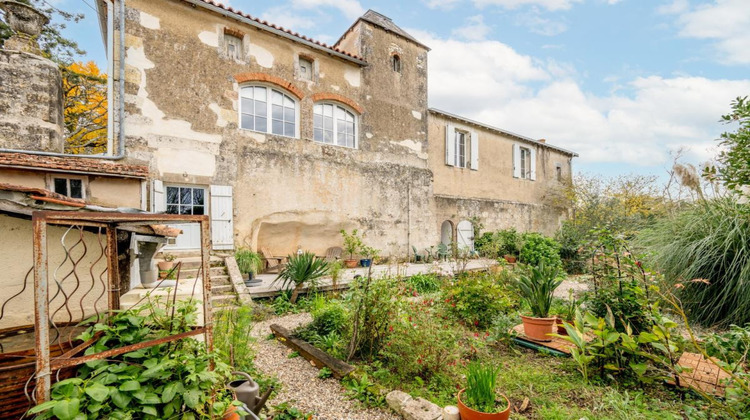 Ma-Cabane - Vente Maison RUFFEC, 295 m²