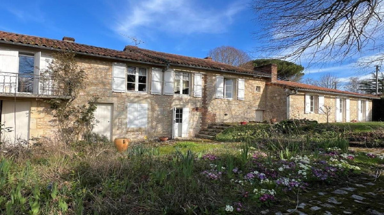 Ma-Cabane - Vente Maison RUFFEC, 207 m²