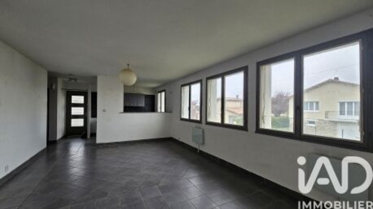 Ma-Cabane - Vente Maison Ruffec, 70 m²