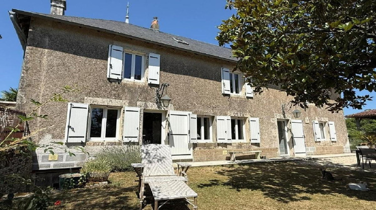 Ma-Cabane - Vente Maison RUFFEC, 140 m²