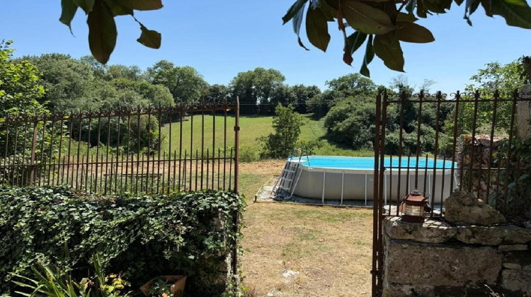 Ma-Cabane - Vente Maison RUFFEC, 140 m²