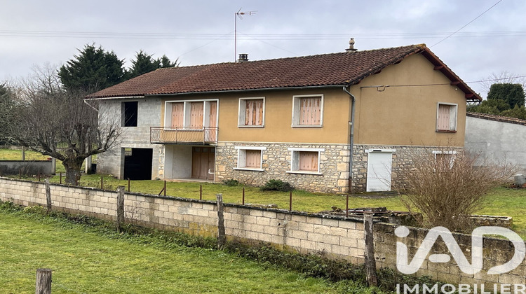 Ma-Cabane - Vente Maison Ruffec, 90 m²
