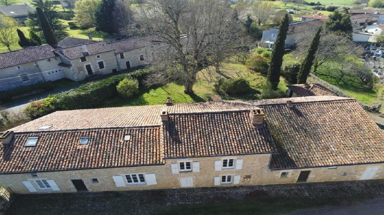 Ma-Cabane - Vente Maison RUFFEC, 207 m²