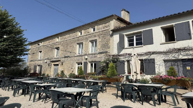Ma-Cabane - Vente Maison RUFFEC, 342 m²