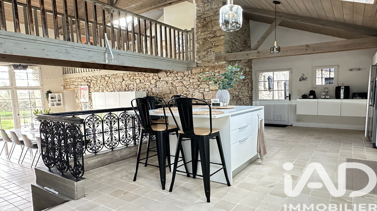 Ma-Cabane - Vente Maison Saint-Étienne-de-Montluc, 256 m²