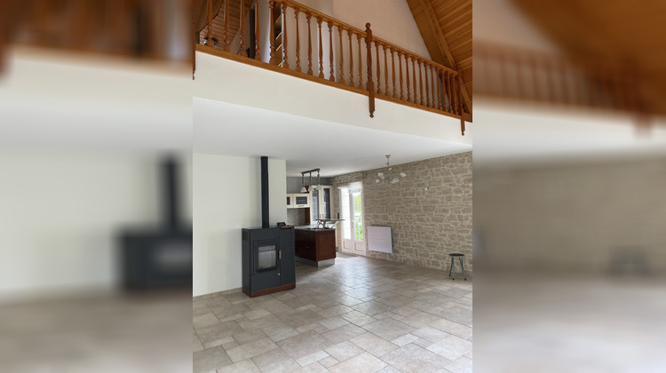 Ma-Cabane - Vente Maison Saint-Étienne-de-Montluc, 144 m²