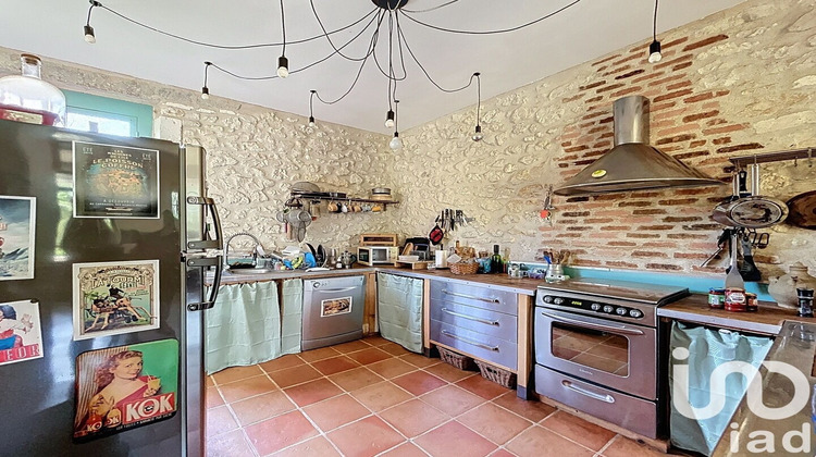 Ma-Cabane - Vente Maison Saint-Étienne-de-Puycorbier, 375 m²