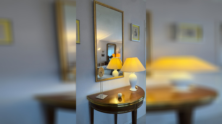 Ma-Cabane - Vente Maison Saint-Étienne-de-Saint-Geoirs, 290 m²