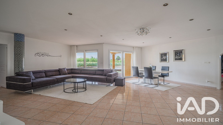 Ma-Cabane - Vente Maison Saint-Étienne-de-Saint-Geoirs, 131 m²