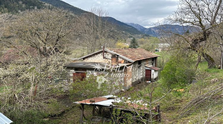 Ma-Cabane - Vente Maison Saint-Étienne-de-Tinée, 150 m²