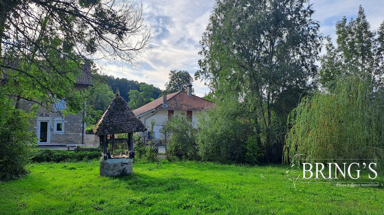 Ma-Cabane - Vente Maison Saint-Étienne-du-Bois, 360 m²