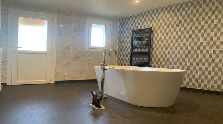 Ma-Cabane - Vente Maison Saint-Étienne-du-Bois, 170 m²