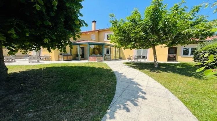 Ma-Cabane - Vente Maison Saint-Étienne-le-Molard, 190 m²