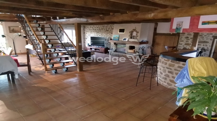 Ma-Cabane - Vente Maison Saint-Agnant-de-Versillat, 283 m²