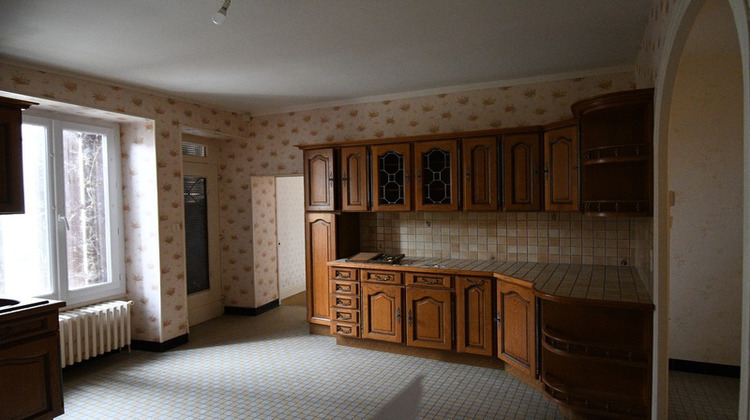 Ma-Cabane - Vente Maison SAINT AMAND MONTROND, 81 m²