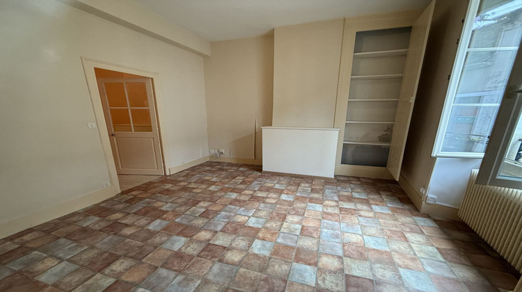 Ma-Cabane - Vente Maison SAINT-AMAND-MONTROND, 61 m²