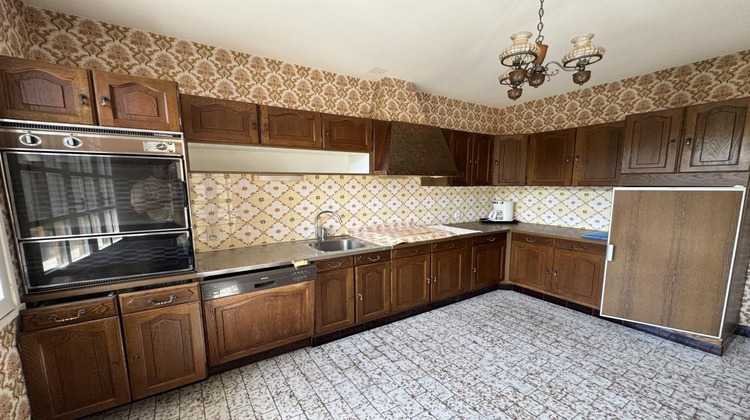 Ma-Cabane - Vente Maison SAINT AMAND MONTROND, 158 m²