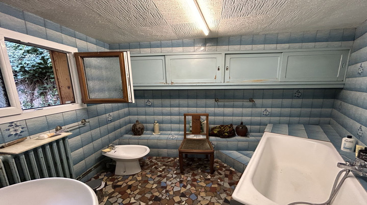 Ma-Cabane - Vente Maison SAINT-AMAND-MONTROND, 250 m²