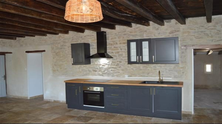 Ma-Cabane - Vente Maison Saint-Amand-Montrond, 95 m²