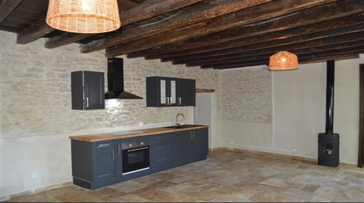 Ma-Cabane - Vente Maison Saint-Amand-Montrond, 95 m²