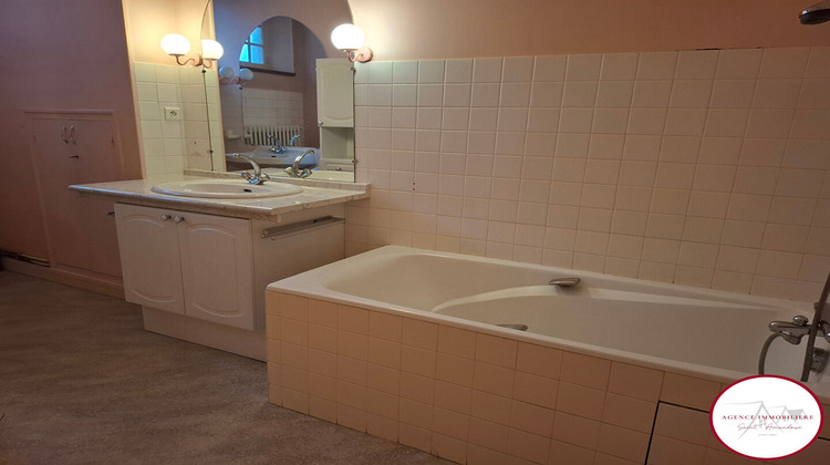 Ma-Cabane - Vente Maison SAINT-AMAND-MONTROND, 241 m²