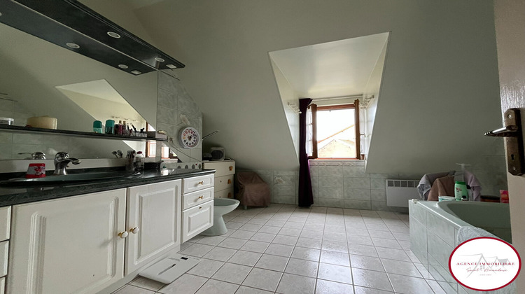 Ma-Cabane - Vente Maison SAINT-AMAND-MONTROND, 146 m²