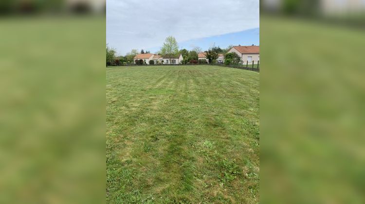 Ma-Cabane - Vente Maison Saint-Amand-sur-Sèvre, 2300 m²