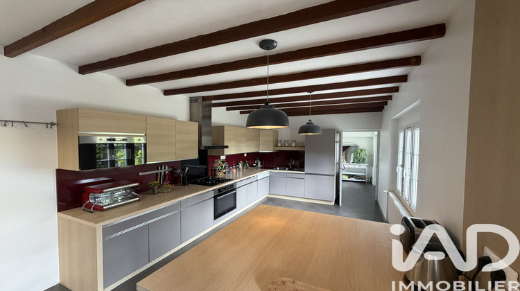 Ma-Cabane - Vente Maison Saint-Amant-de-Boixe, 240 m²
