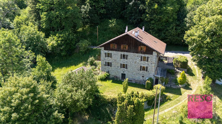 Ma-Cabane - Vente Maison Saint-André-de-Boëge, 360 m²