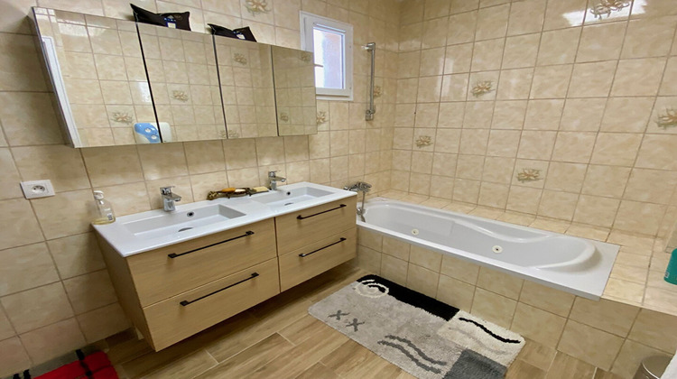 Ma-Cabane - Vente Maison SAINT-ANDRE-DE-LA-ROCHE, 162 m²