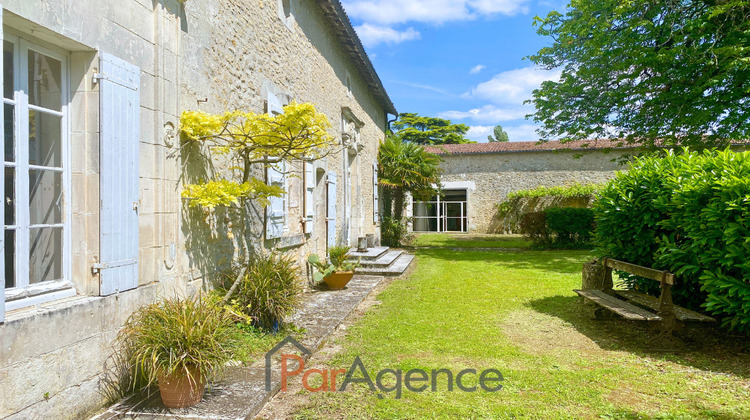 Ma-Cabane - Vente Maison Saint-André-de-Lidon, 654 m²