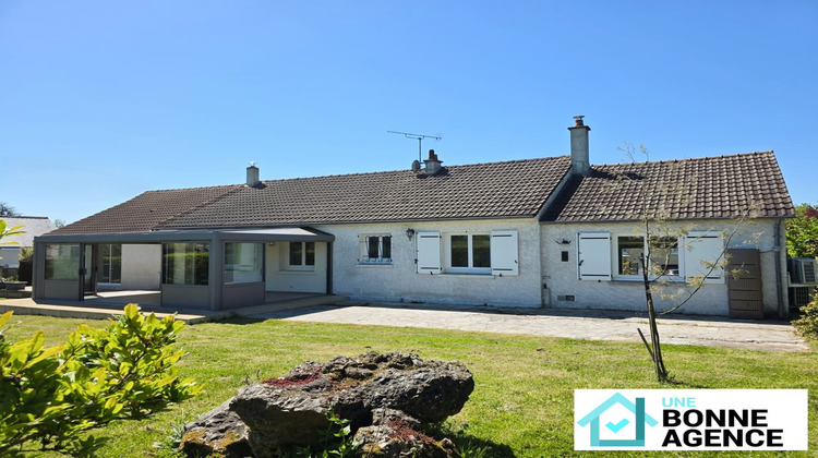 Ma-Cabane - Vente Maison Saint-Antoine-du-Rocher, 158 m²