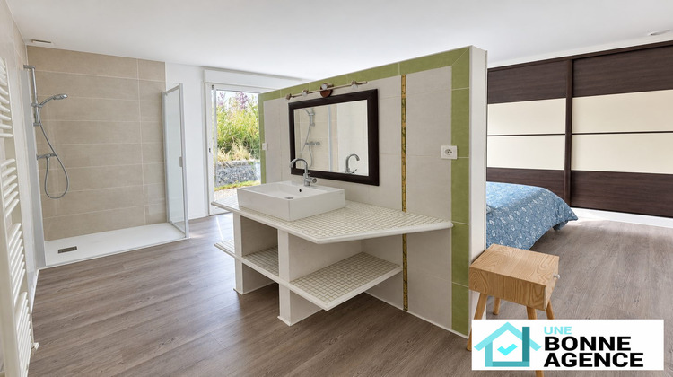 Ma-Cabane - Vente Maison Saint-Antoine-du-Rocher, 158 m²