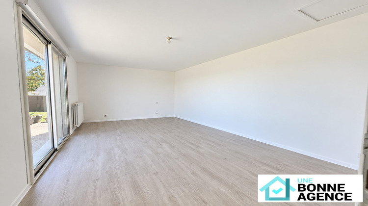 Ma-Cabane - Vente Maison Saint-Antoine-du-Rocher, 158 m²