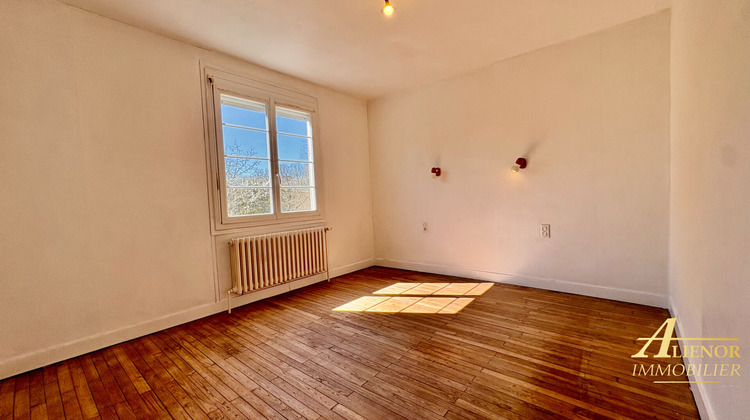 Ma-Cabane - Vente Maison SAINT-ASTIER, 120 m²