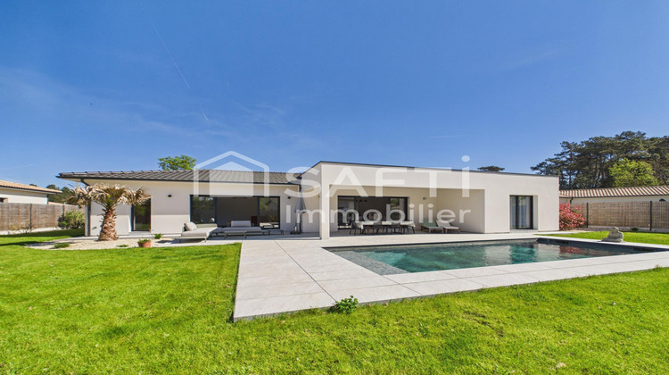 Ma-Cabane - Vente Maison Saint-Aubin-de-Medoc, 195 m²